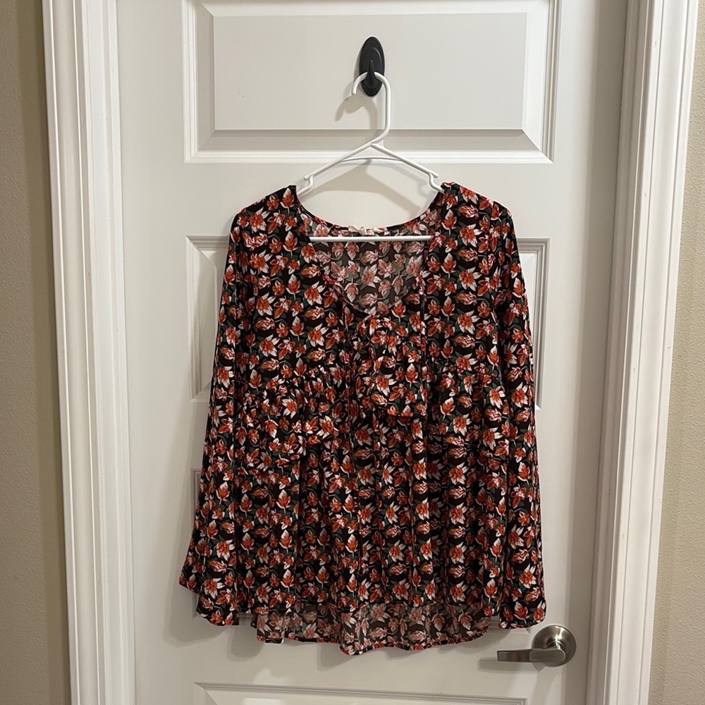 ✨Floral Fall 🍂 Entro Blouse✨ - Picture 2 of 7